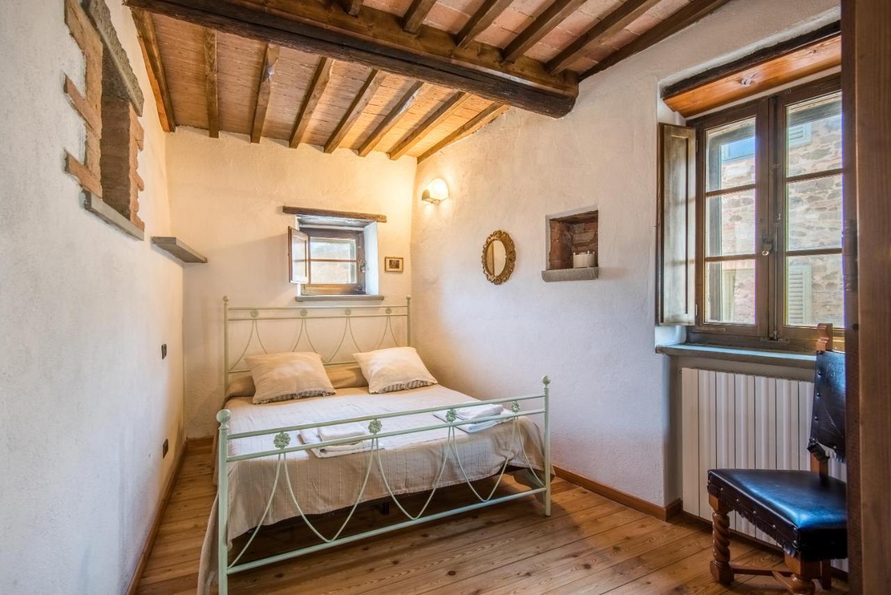 Appartamento Casale Rosennano - Loggia Esterno foto